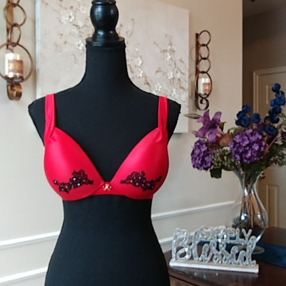 Victoria's Secret Red Embellished Plunge Plongeant Bra. Size 34DD